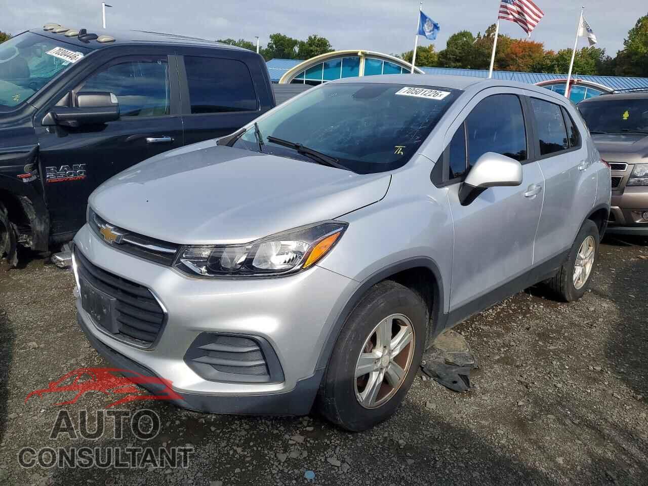 CHEVROLET TRAX 2017 - 3GNCJNSB3HL212760