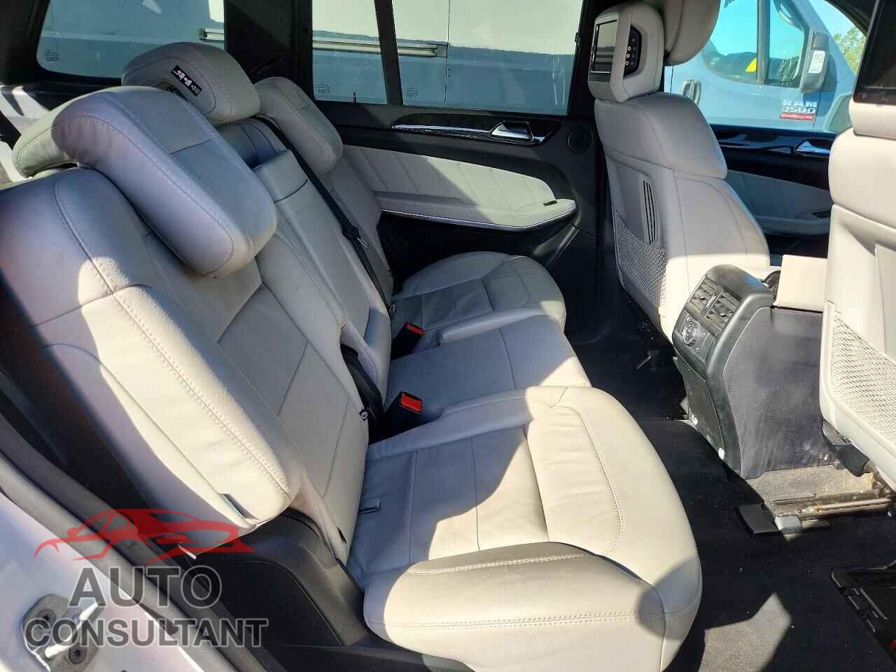 MERCEDES-BENZ GL-CLASS 2014 - 4JGDF7DE1EA352855