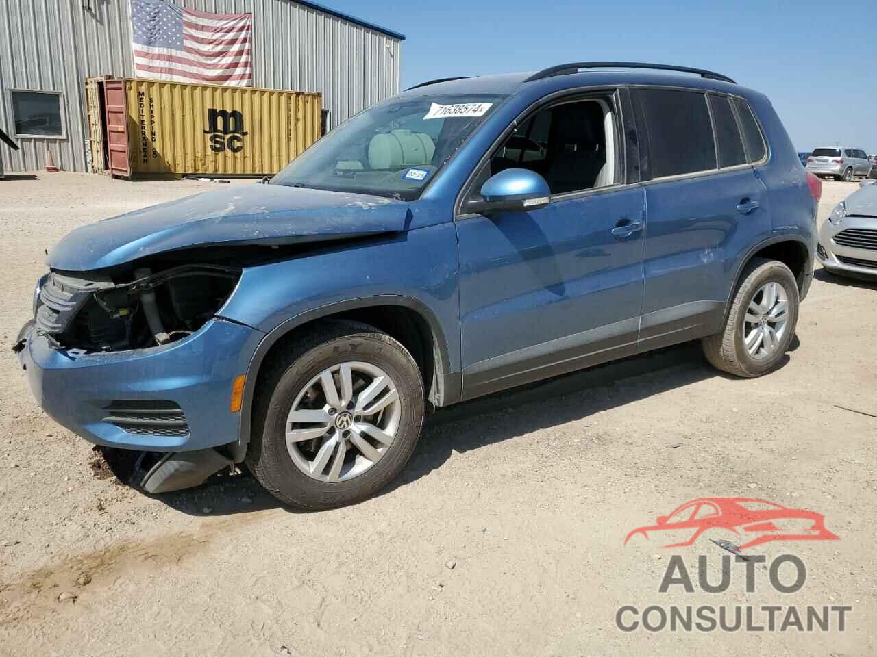 VOLKSWAGEN TIGUAN 2017 - WVGAV7AX5HK028575