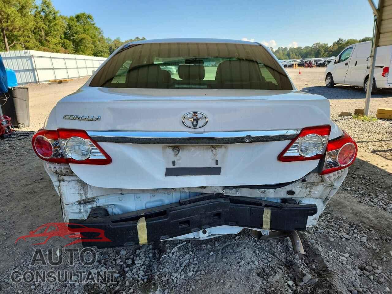 TOYOTA COROLLA 2013 - 5YFBU4EEXDP151125