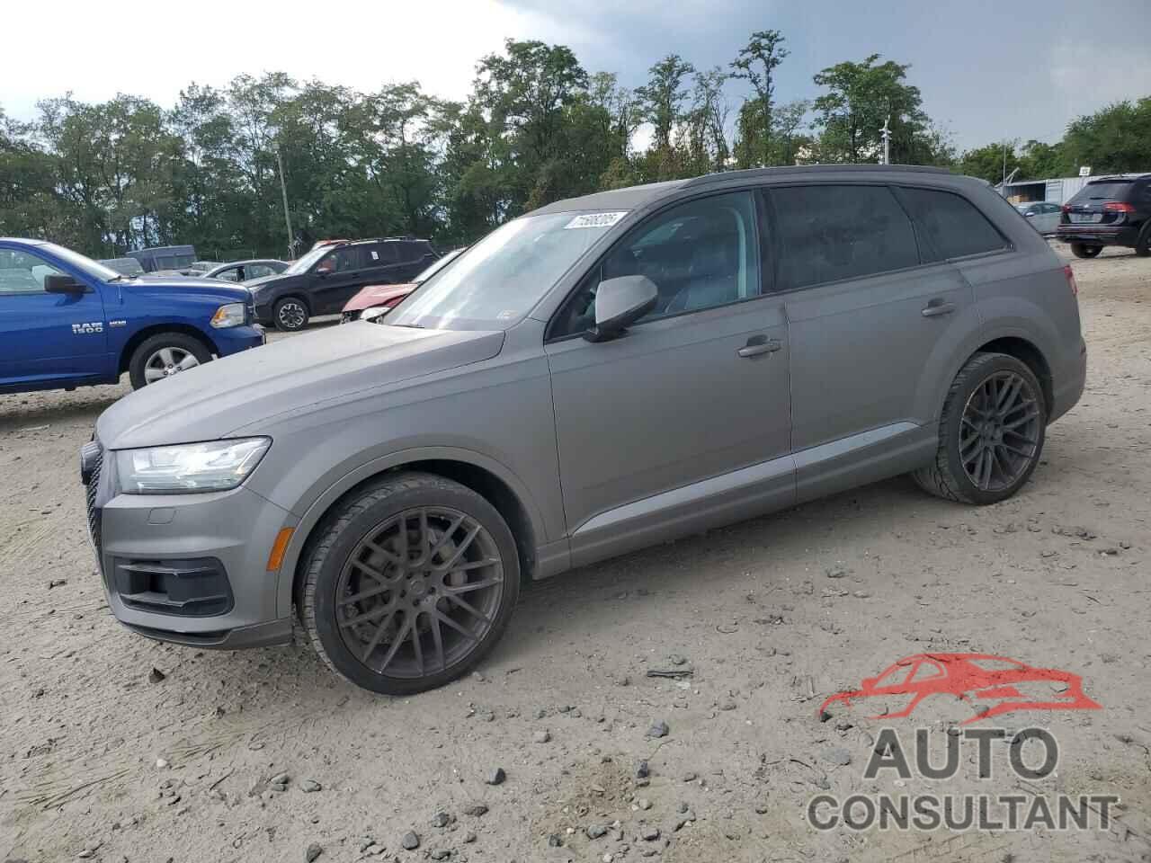 AUDI Q7 2017 - WA1VAAF70HD002195