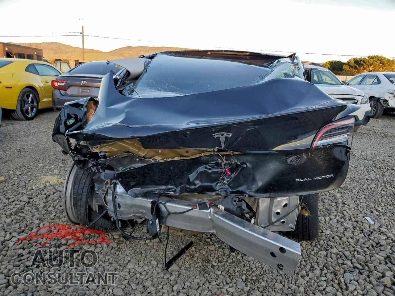 TESLA MODEL 3 2019 - 5YJ3E1EB7KF199938