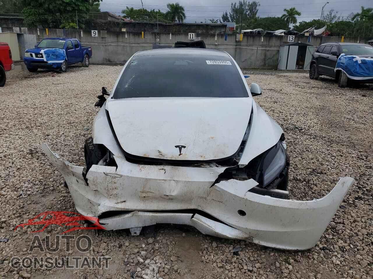 TESLA MODEL 3 2024 - 5YJ3E1EA9RF745463