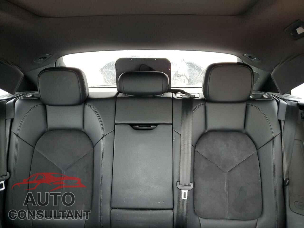 PORSCHE MACAN 2017 - WP1AA2A58HLB01898