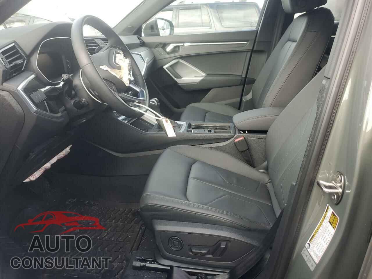 AUDI Q3 2024 - WA1EECF33R1043243