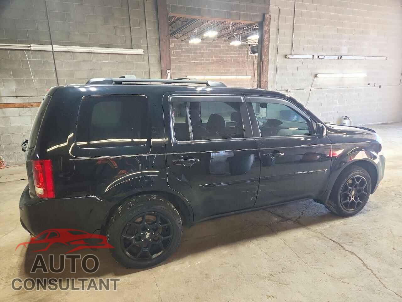 HONDA PILOT 2015 - 5FNYF4H71FB044948
