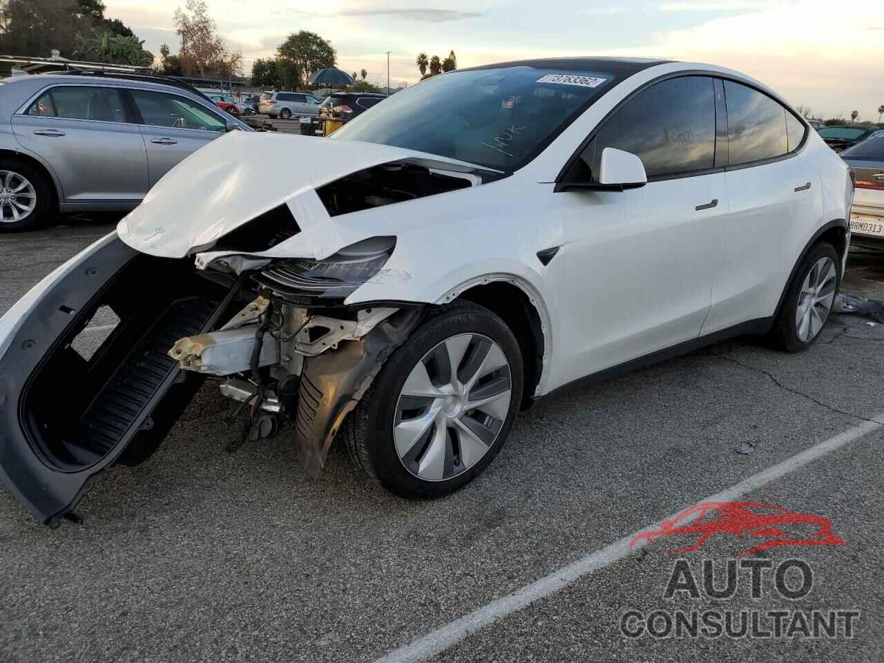TESLA MODEL Y 2021 - 5YJYGDEE3MF061229