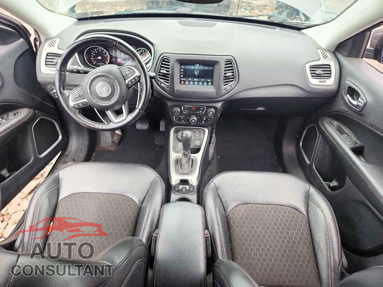 JEEP COMPASS 2020 - 3C4NJDBB9LT241166