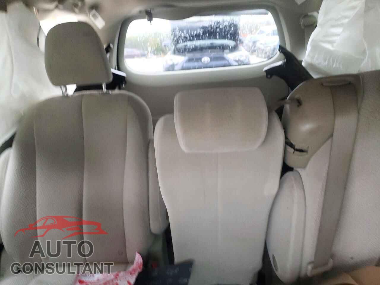 TOYOTA SIENNA 2011 - 5TDKK3DC1BS127316