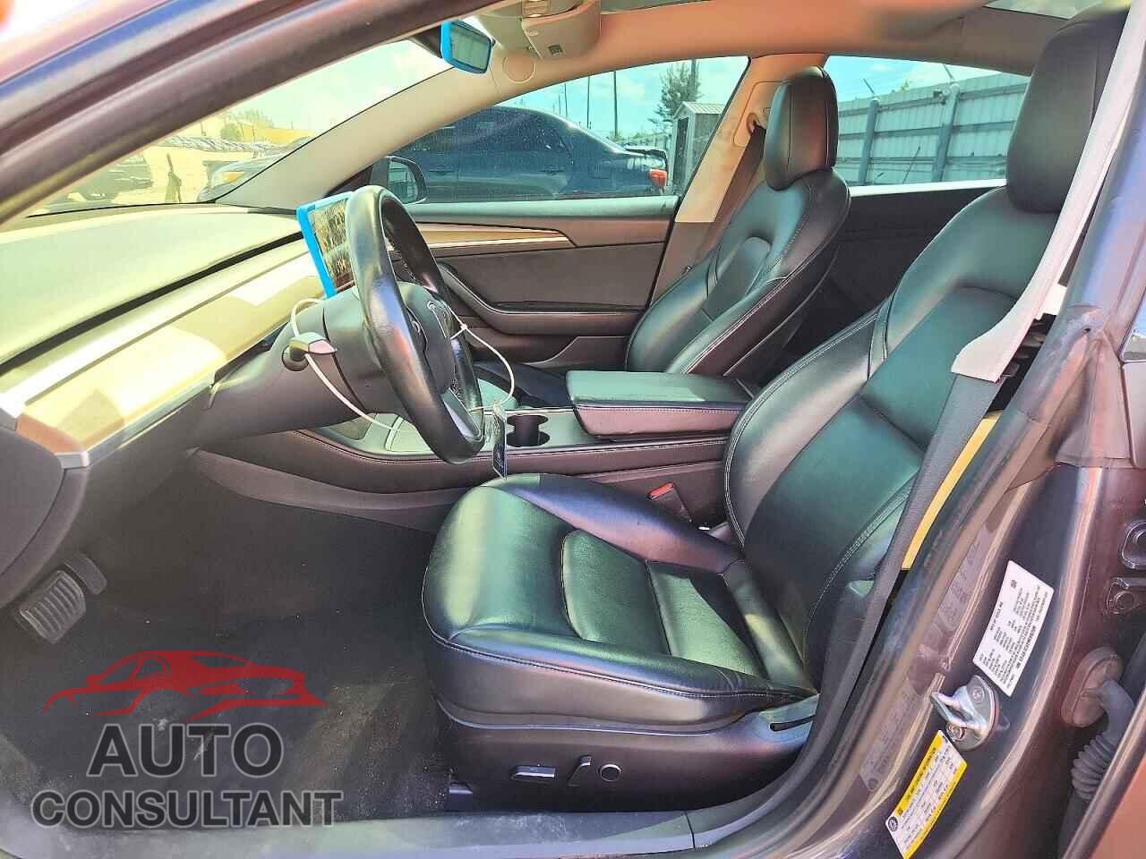 TESLA MODEL 3 2021 - 5YJ3E1EAXMF092800