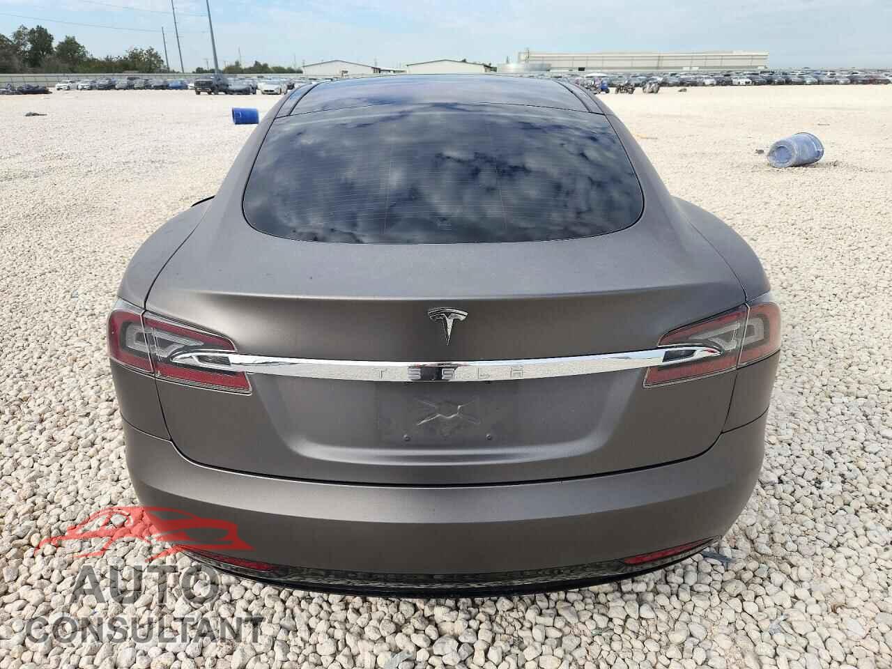 TESLA MODEL S 2016 - 5YJSA1E13GF157093