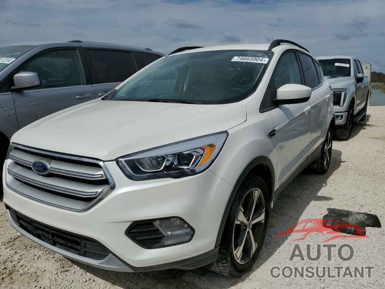 FORD ESCAPE 2018 - 1FMCU0HD6JUD47511