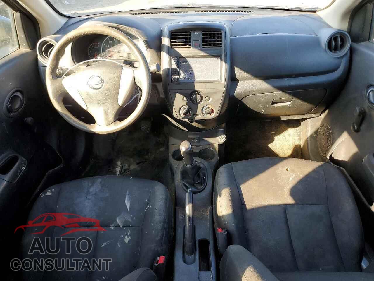 NISSAN VERSA 2019 - 3N1CN7AP3KL804871