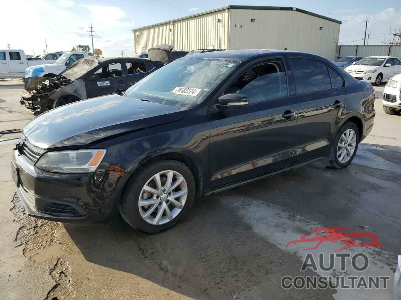 VOLKSWAGEN JETTA 2011 - 3VWDX7AJ4BM351200