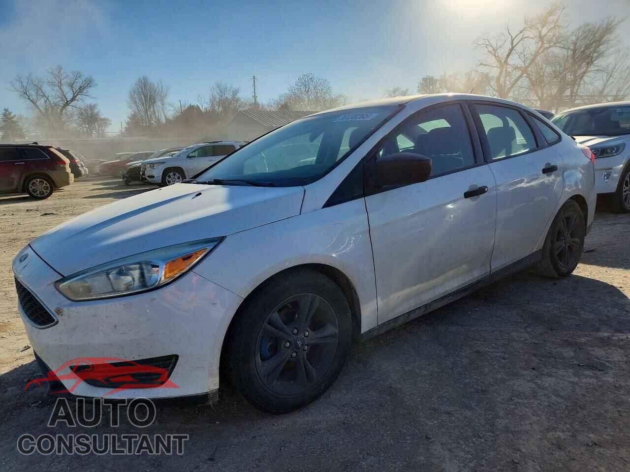 FORD FOCUS 2015 - 1FADP3E24FL220084