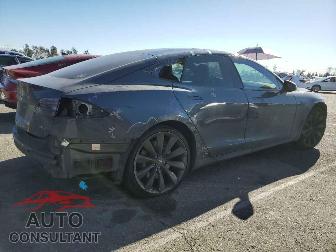 TESLA MODEL S 2015 - 5YJSA1E22FF120107