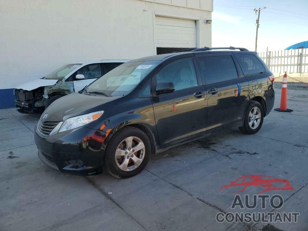 TOYOTA SIENNA 2017 - 5TDKZ3DC7HS848888