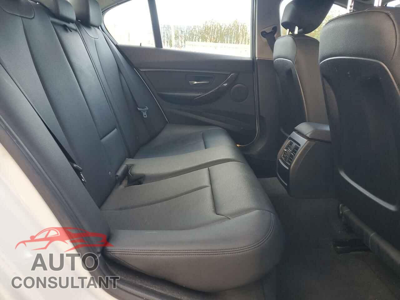 BMW 3 SERIES 2016 - WBA8E5G54GNU21295