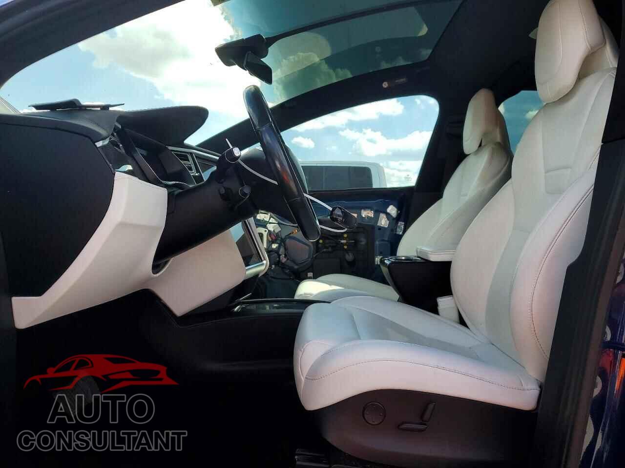 TESLA MODEL X 2017 - 5YJXCDE24HF053837