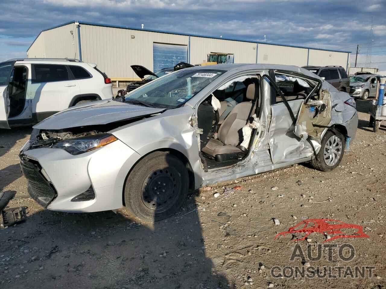 TOYOTA COROLLA 2018 - 5YFBURHE3JP742532