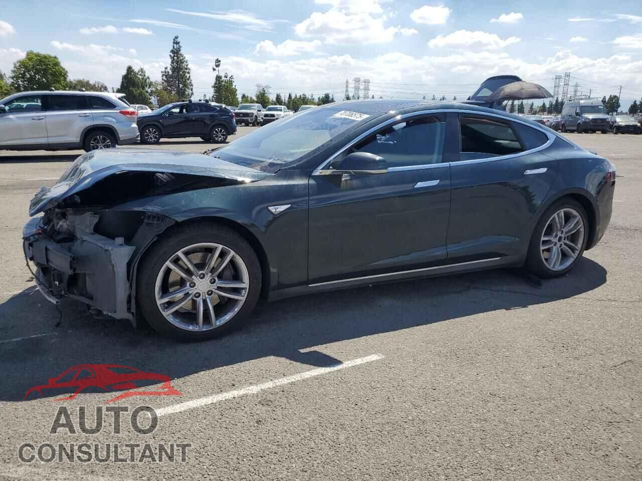 TESLA MODEL S 2013 - 5YJSA1DP8DFP04280