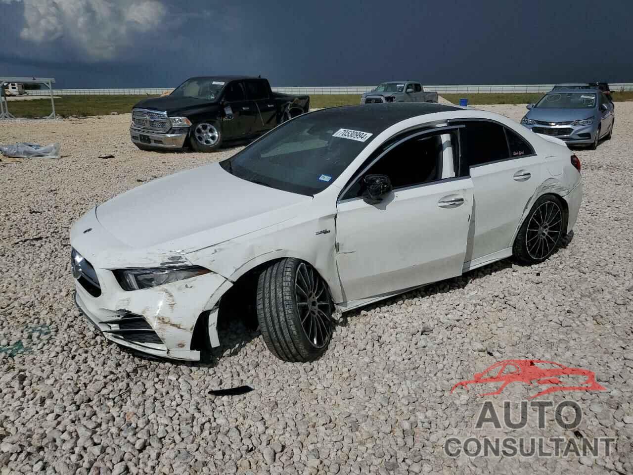 MERCEDES-BENZ A-CLASS 2020 - W1K3G5BB9LJ235831