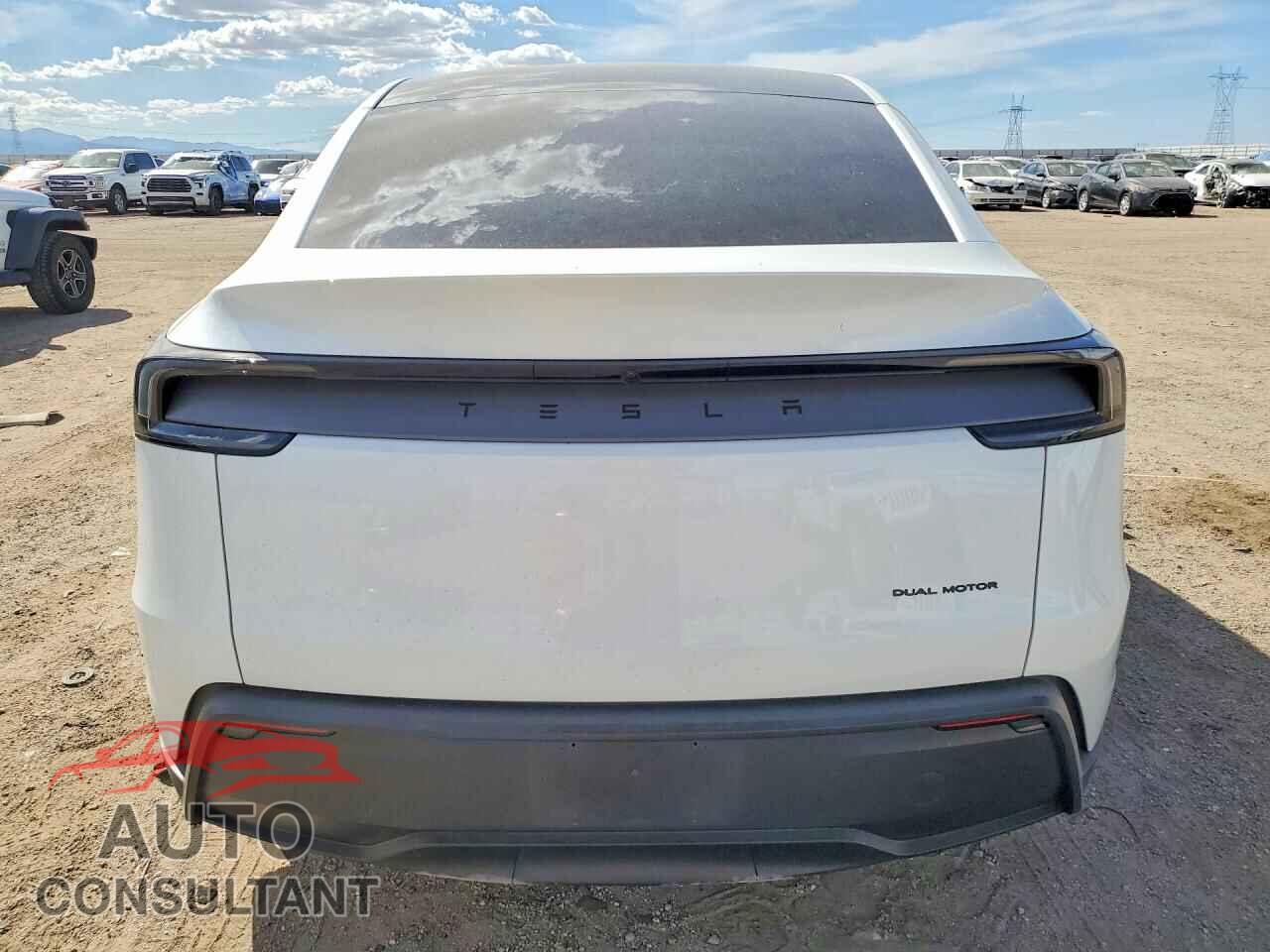 TESLA MODEL Y 2026 - 7SAYGDEE6TF577604