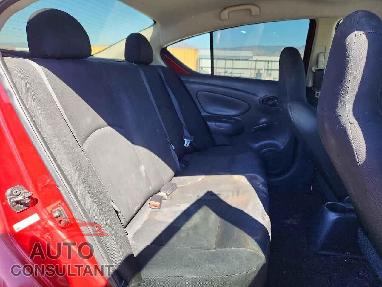 NISSAN VERSA 2017 - 3N1CN7AP3HL902470