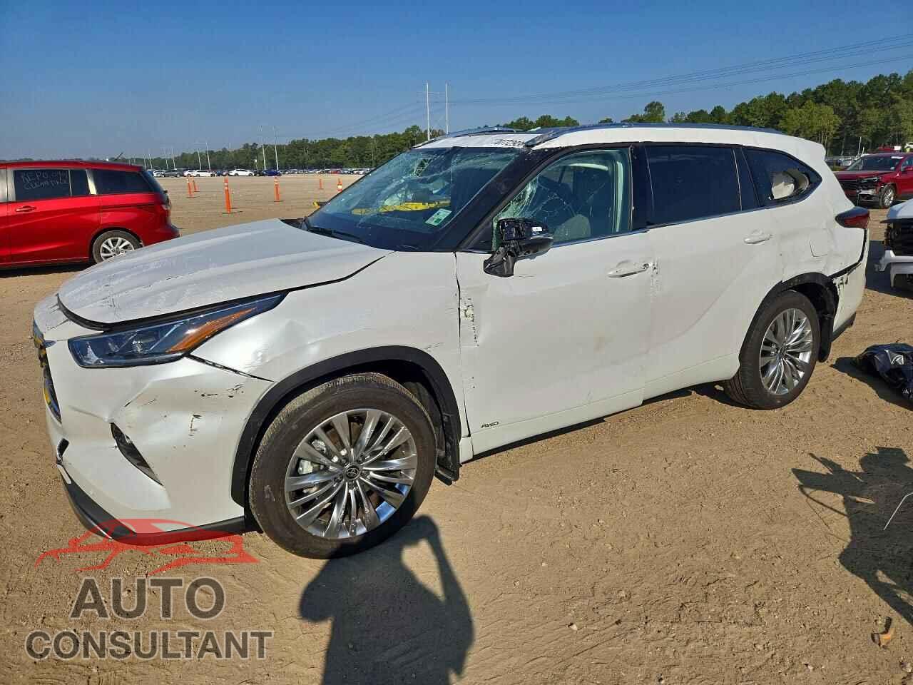 TOYOTA HIGHLANDER 2025 - 5TDEBRCH2SS680487
