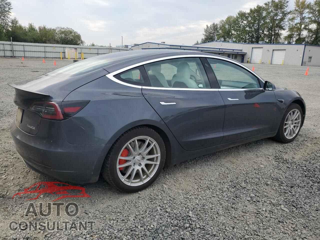 TESLA MODEL 3 2019 - 5YJ3E1EB7KF535944