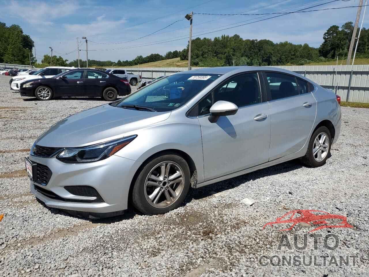 CHEVROLET CRUZE 2018 - 1G1BE5SMXJ7101099