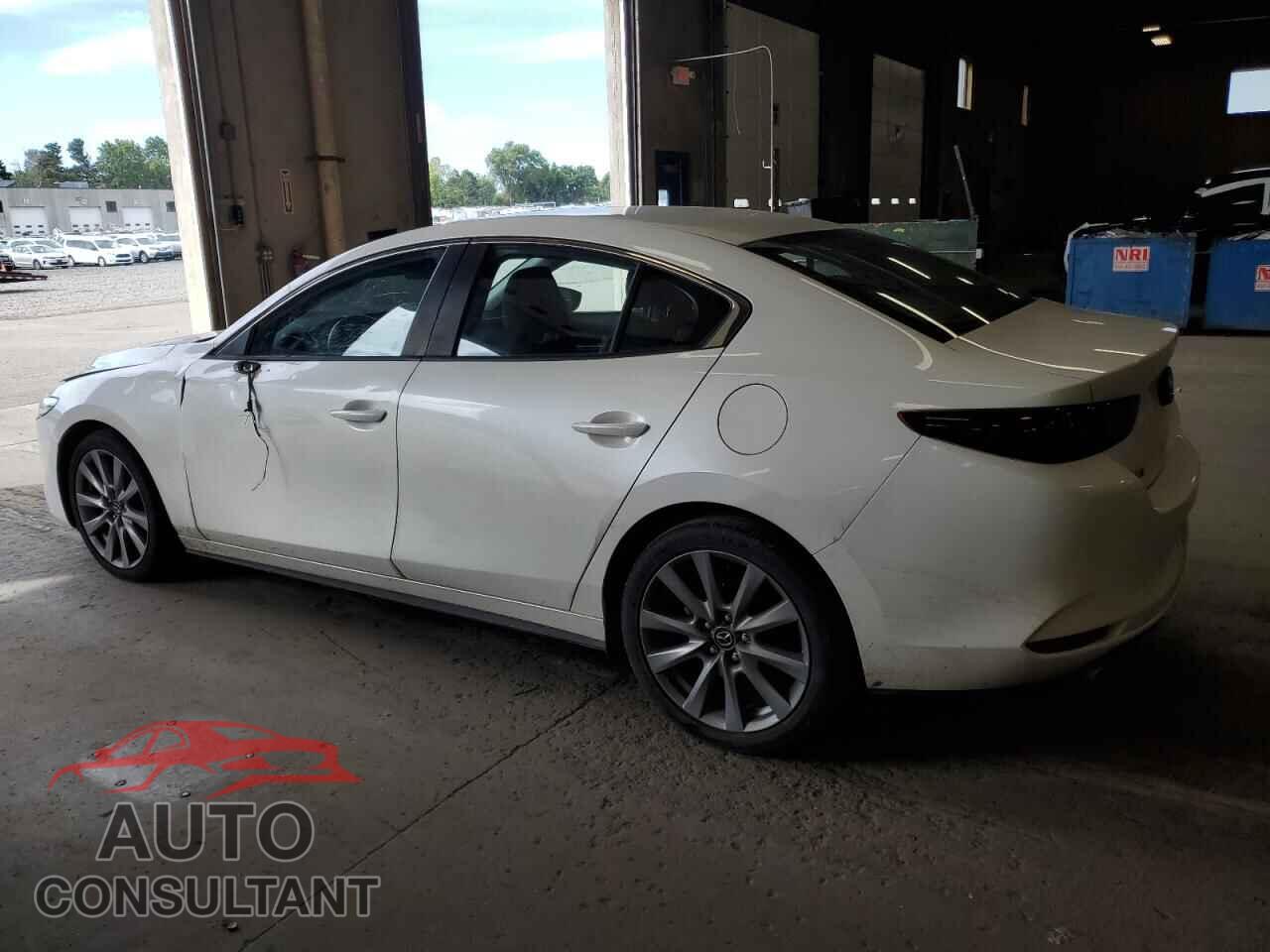 MAZDA 3 2021 - JM1BPABL3M1314257