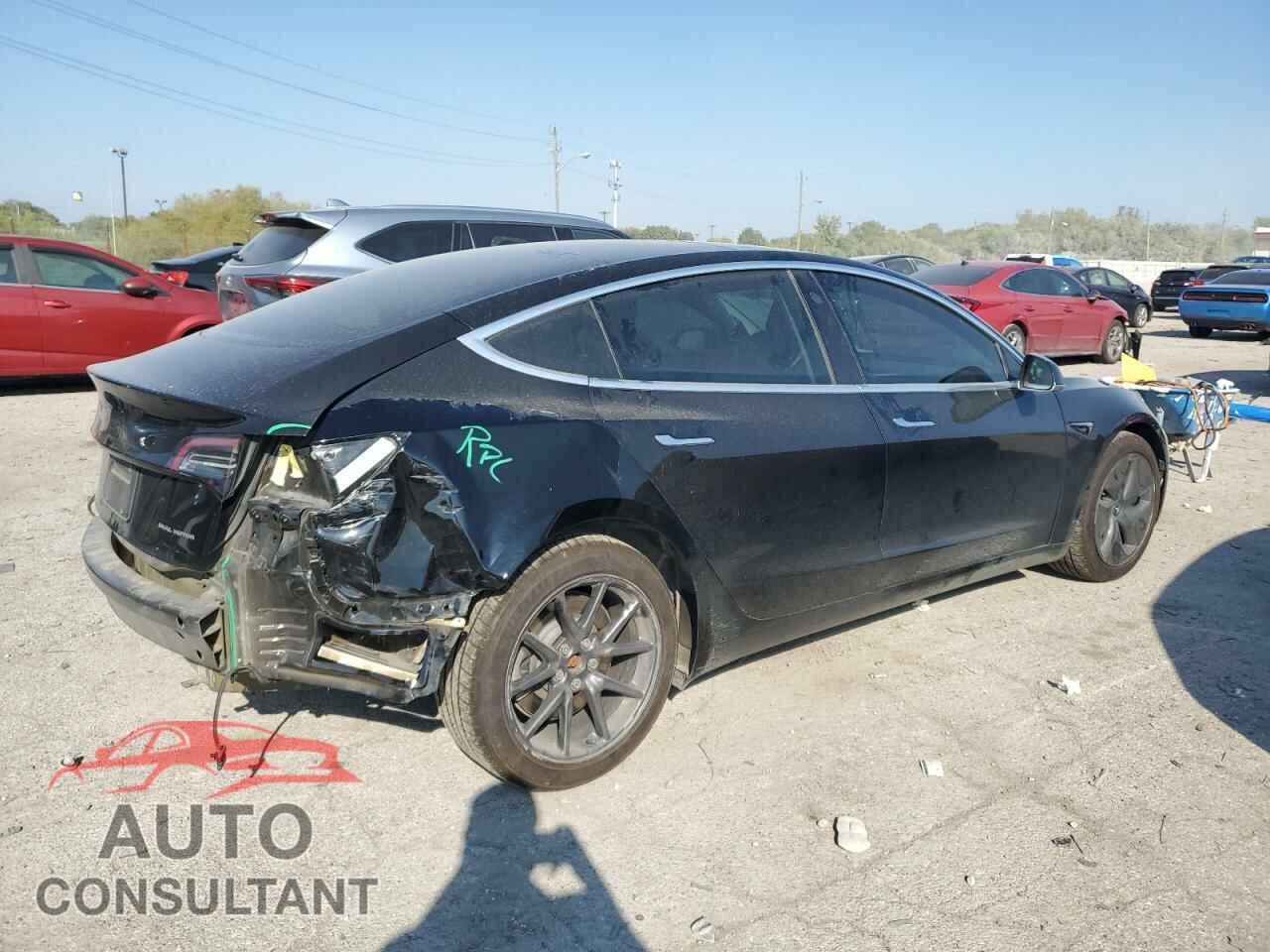 TESLA MODEL 3 2019 - 5YJ3E1EB8KF197194