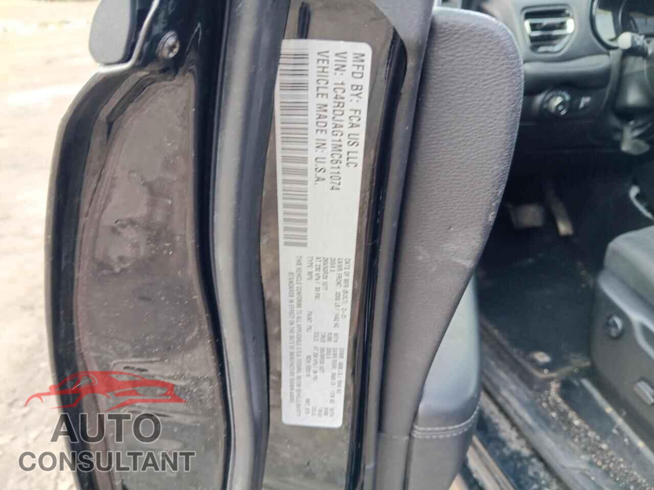 DODGE DURANGO 2021 - 1C4RDJAG1MC611074
