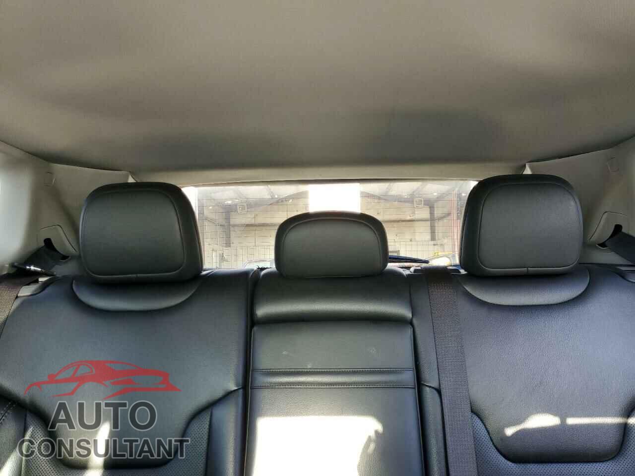JEEP COMPASS 2020 - 3C4NJDCB7LT132512