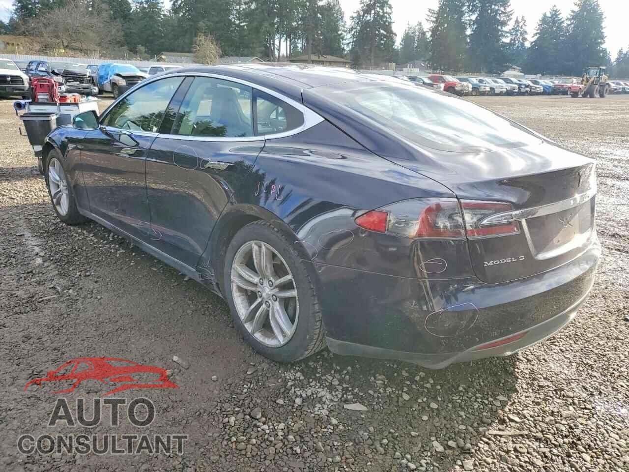 TESLA MODEL S 2013 - 5YJSA1DP5DFP10585