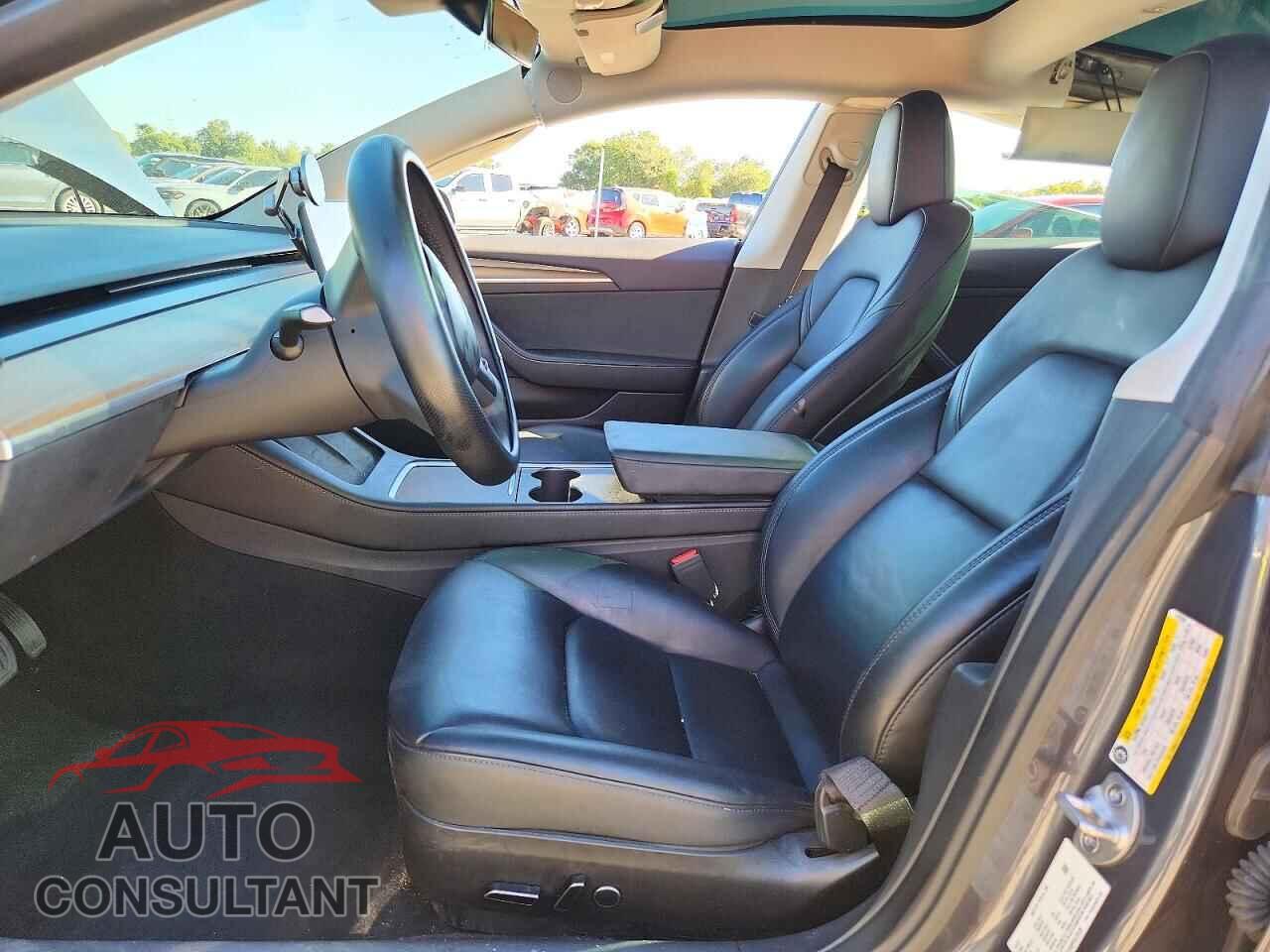 TESLA MODEL 3 2023 - 5YJ3E1EB3PF670538