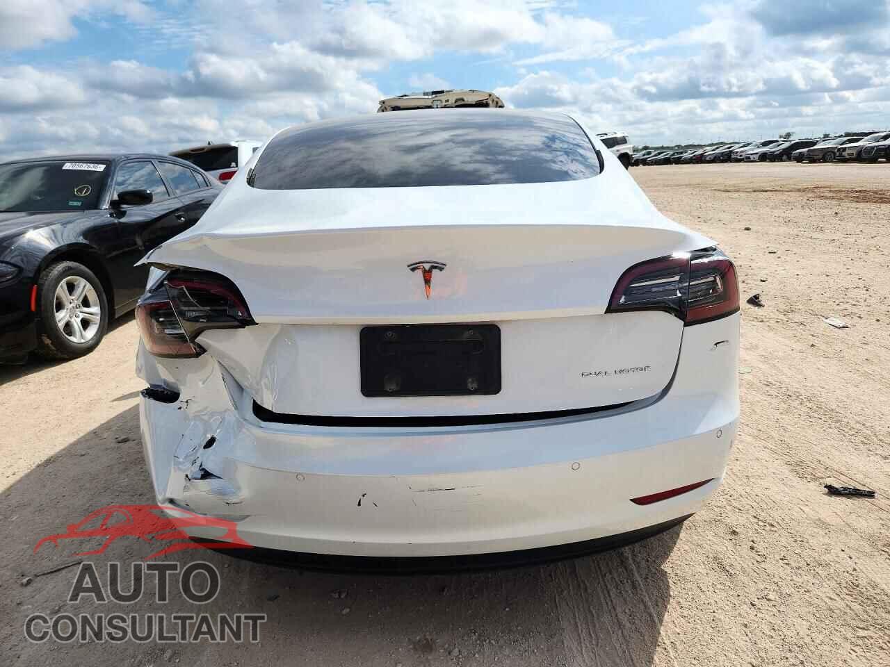 TESLA MODEL 3 2022 - 5YJ3E1EB6NF272284