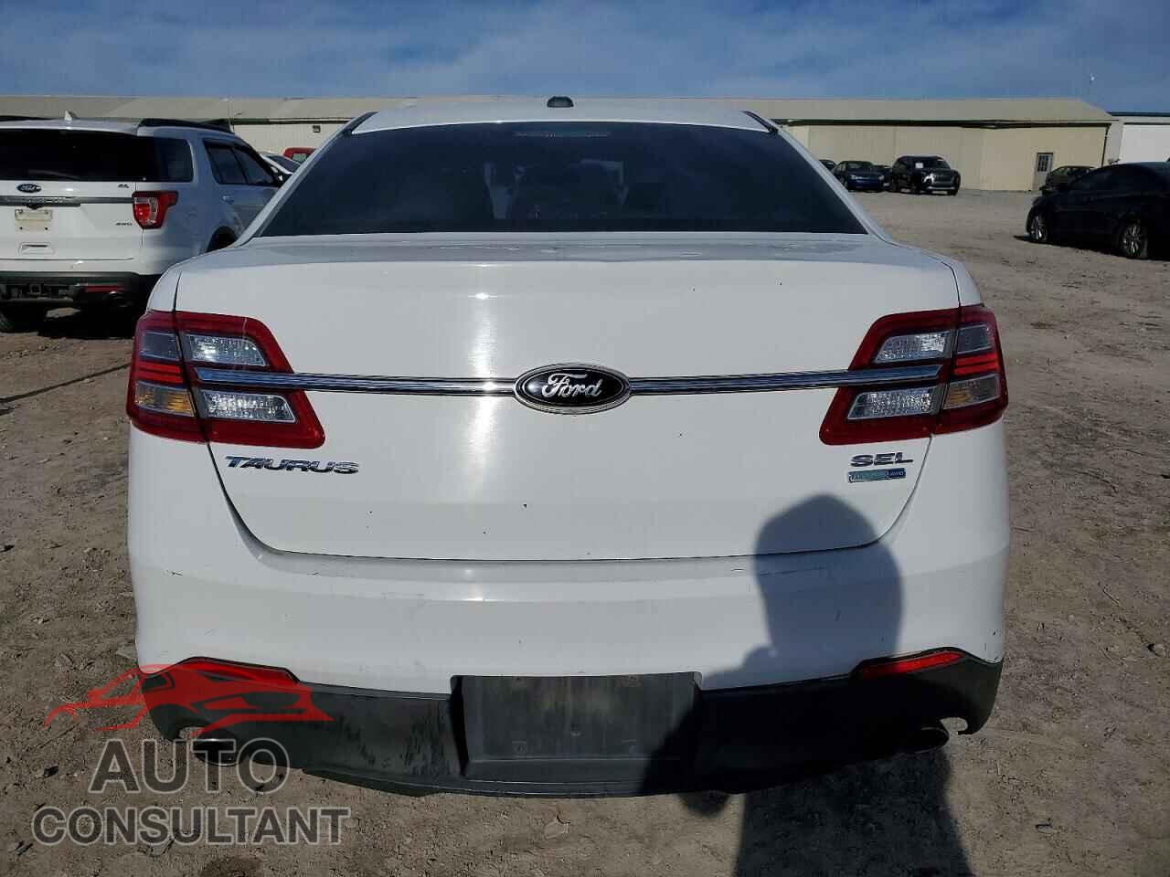 FORD TAURUS 2014 - 1FAHP2H80EG170142