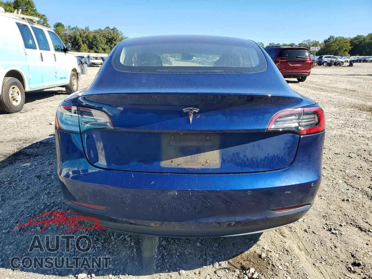 TESLA MODEL 3 2018 - 5YJ3E1EA4JF041143