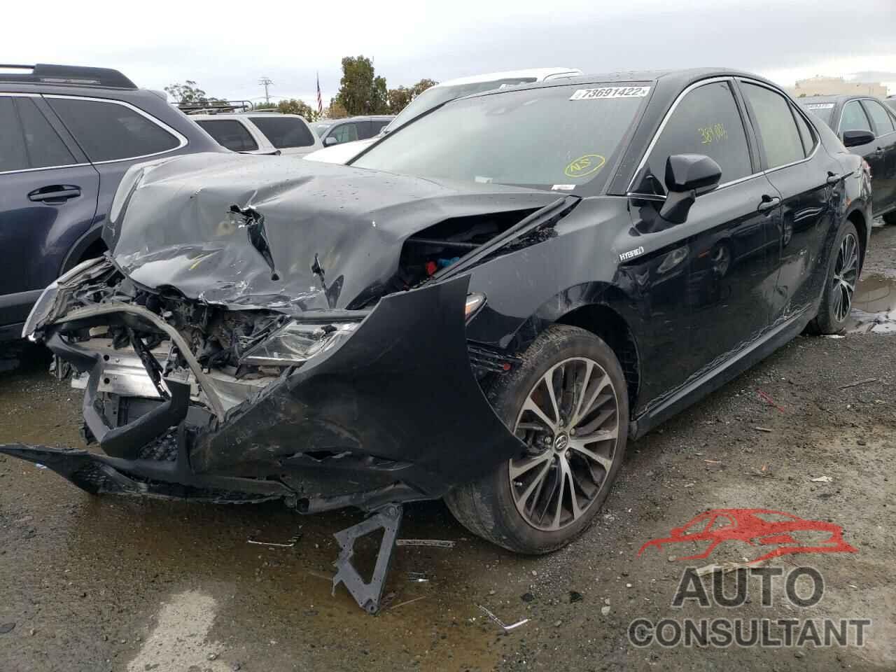 TOYOTA CAMRY 2018 - 4T1B21HK5JU001553