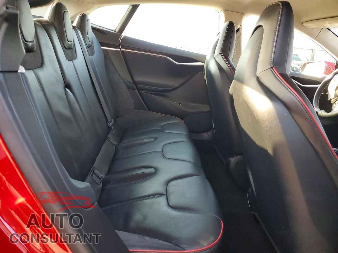 TESLA MODEL S 2014 - 5YJSA1H15EFP39771