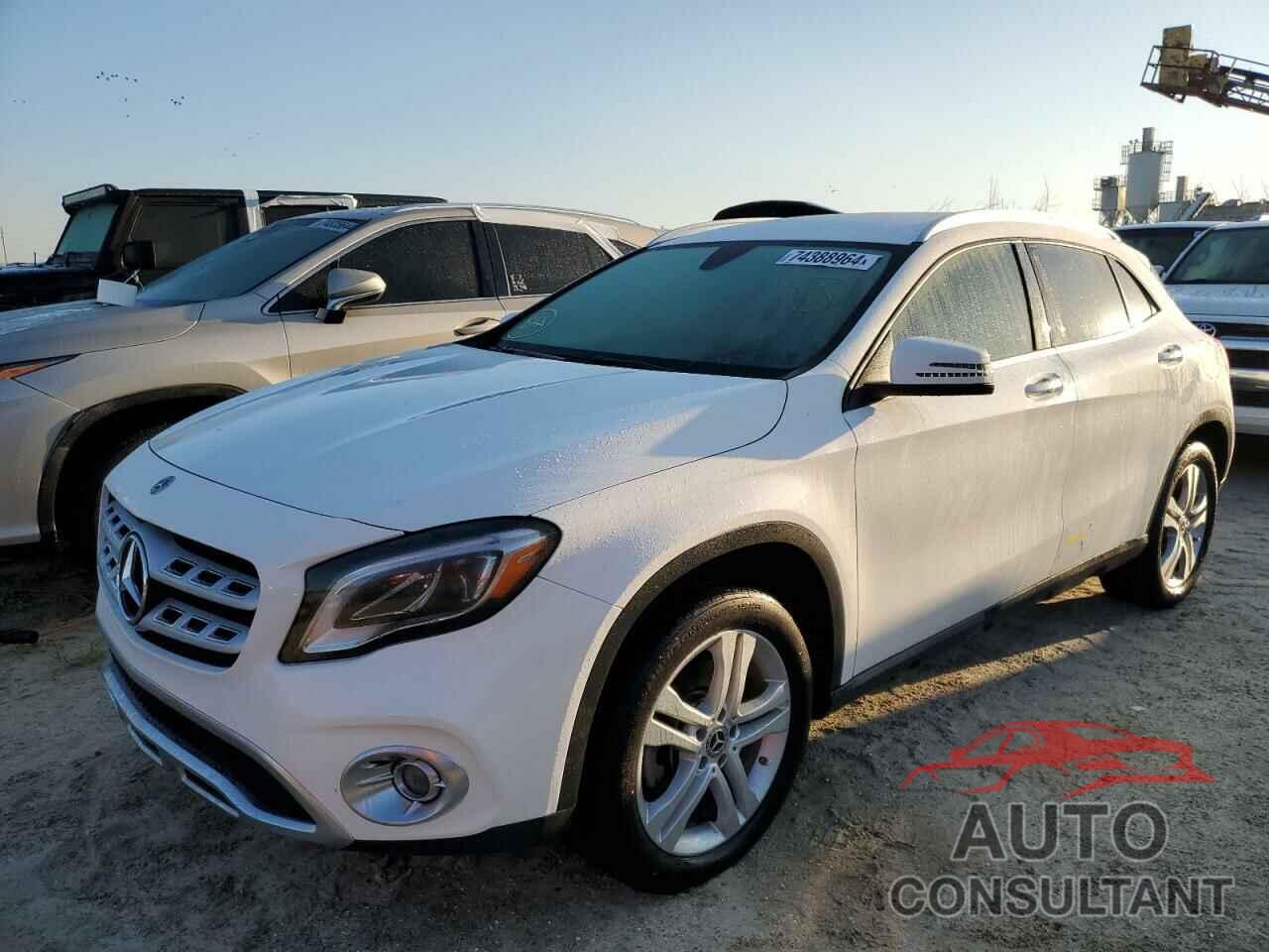 MERCEDES-BENZ GLA-CLASS 2019 - WDCTG4EBXKU001852