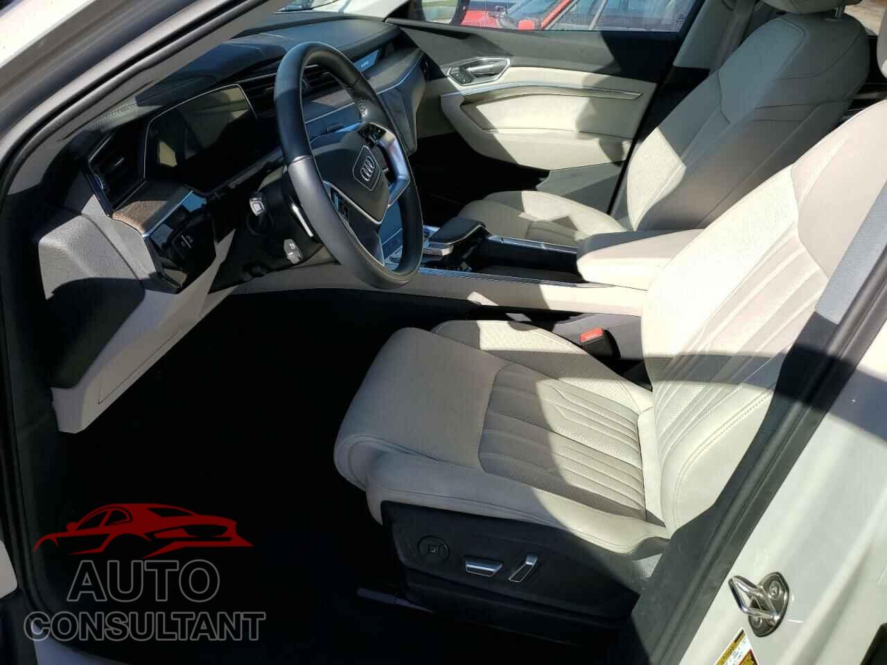 AUDI E-TRON 2021 - WA13AAGE4MB018961