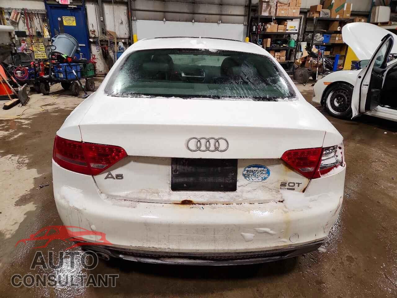 AUDI A5 2010 - WAUMFBFR9AA062457