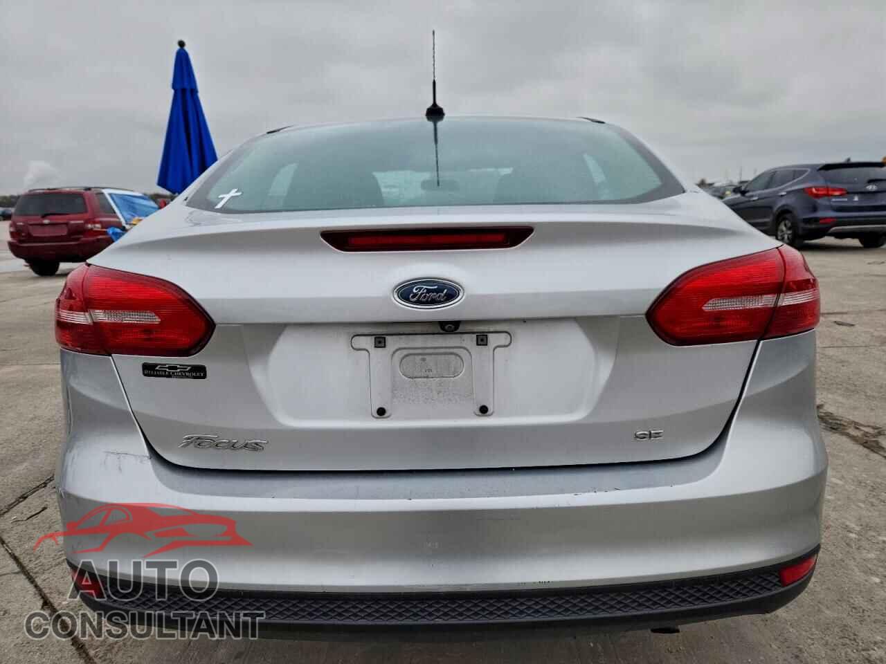 FORD FOCUS 2017 - 1FADP3F20HL280347