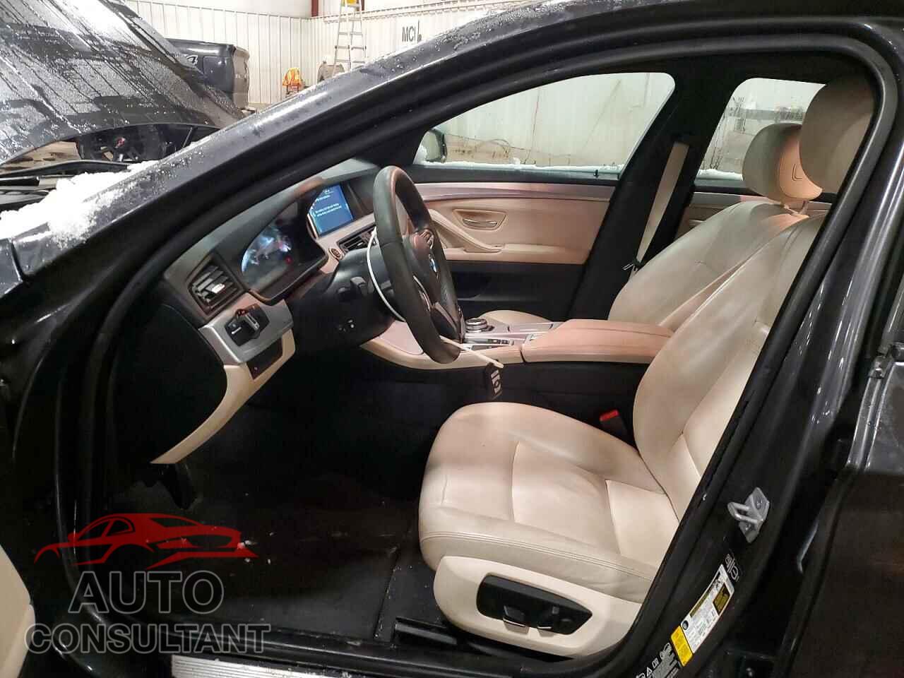 BMW 5 SERIES 2014 - WBA5B3C58ED538533