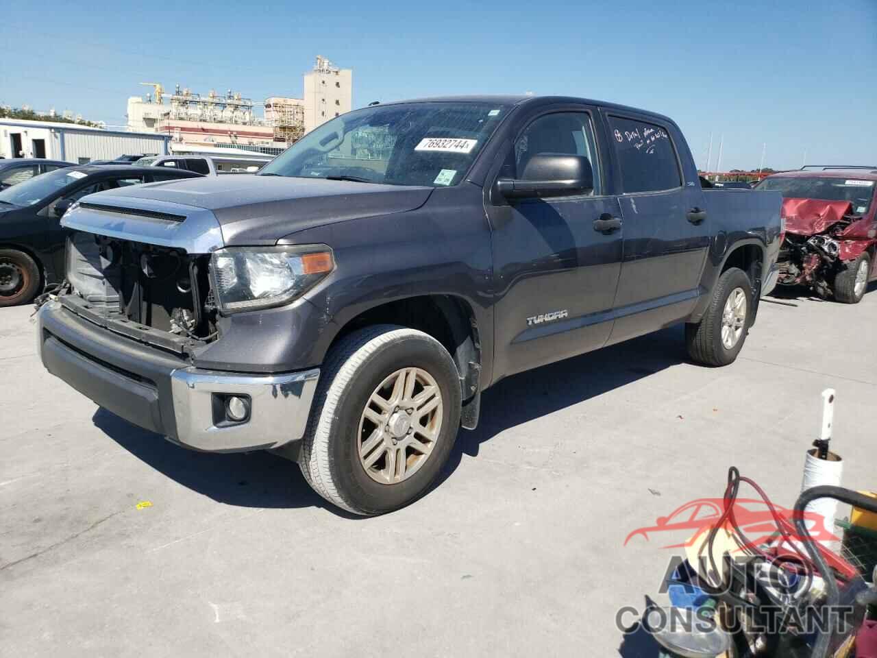 TOYOTA TUNDRA 2018 - 5TFEM5F14JX132405