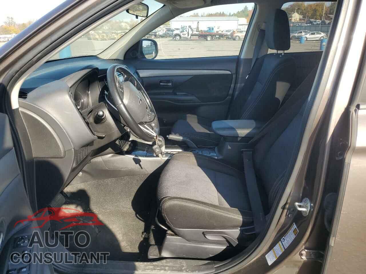 MITSUBISHI OUTLANDER 2017 - JA4AD2A35HZ039228