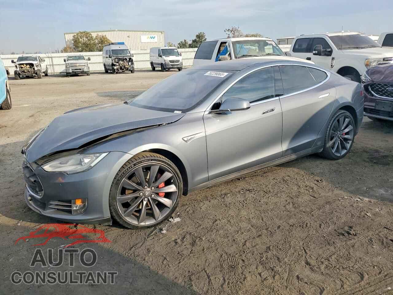 TESLA MODEL S 2013 - 5YJSA1DP8DFP27641